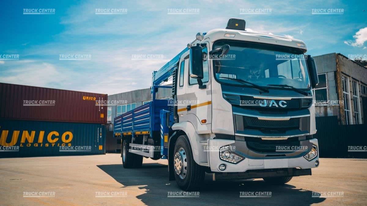 Кран-манипулятор Hubei SQ8S4 – 8 т. на бортовом автомобиле JAC N200