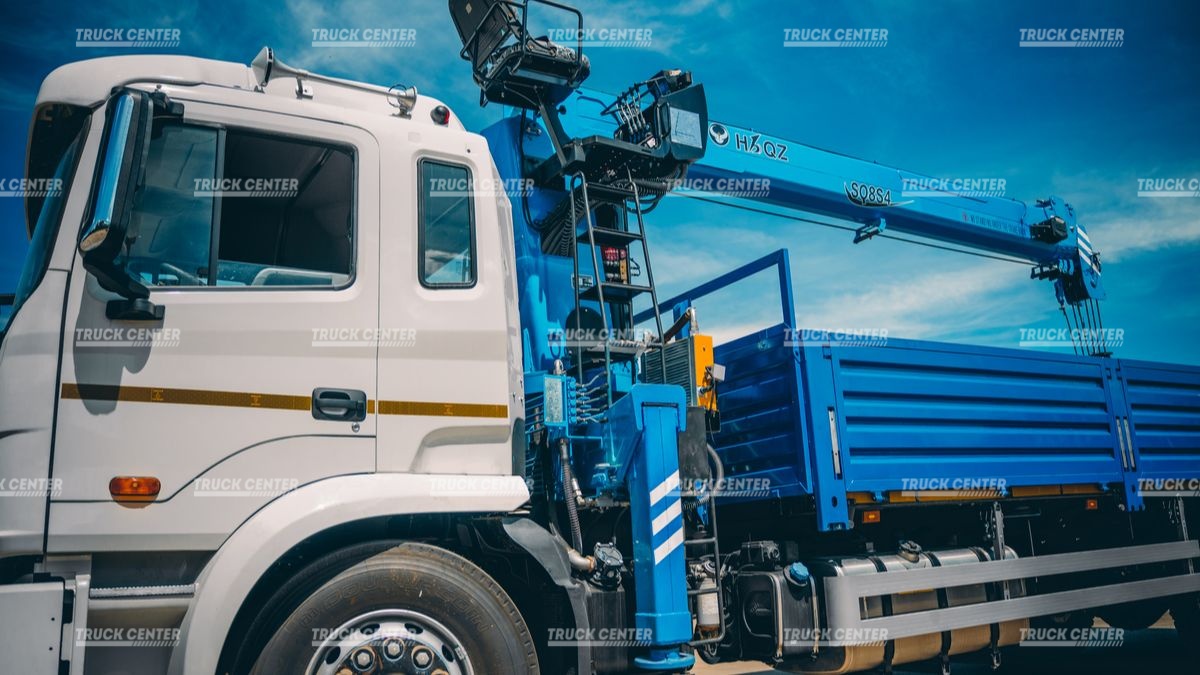 Кран-манипулятор Hubei SQ8S4 – 8 т. на бортовом автомобиле JAC N200
