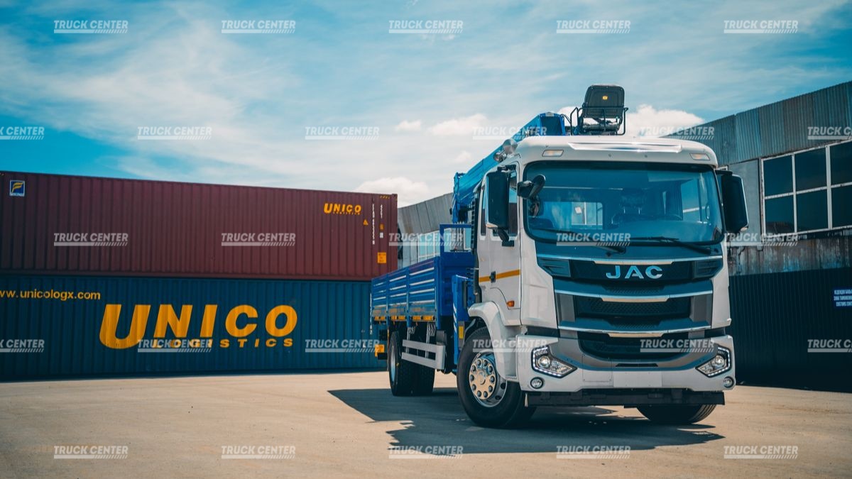 Кран-манипулятор Hubei SQ8S4 – 8 т. на бортовом автомобиле JAC N200