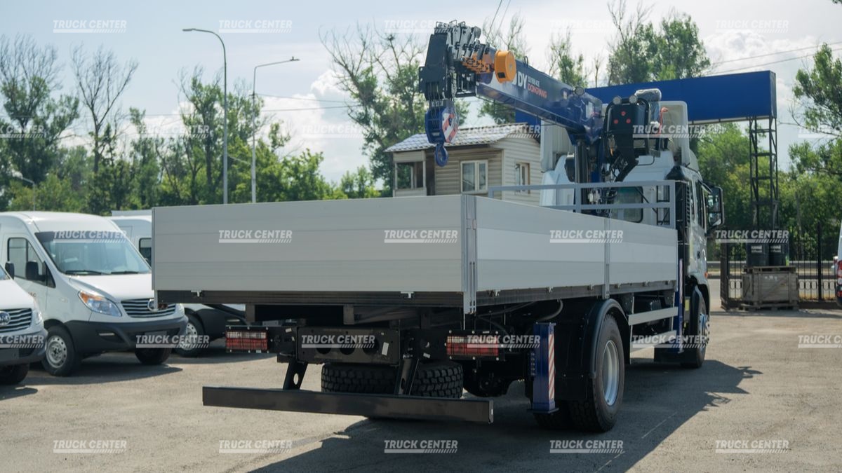 Кран-манипулятор на бортовом автомобиле JAC N200