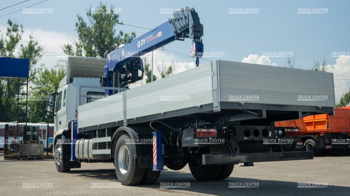 Кран-манипулятор на бортовом автомобиле JAC N200