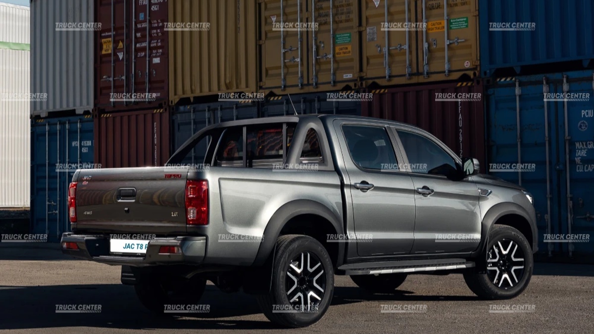 Легковой автомобиль  JAC T8 Pro