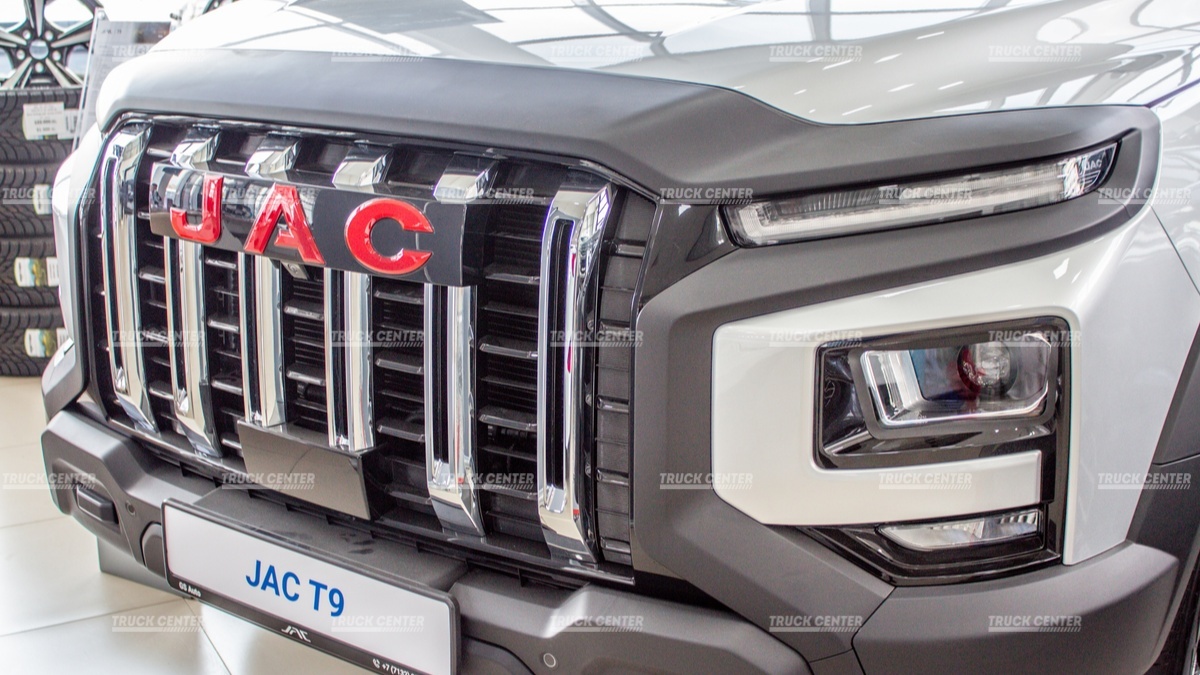 Легковой автомобиль  JAC T9