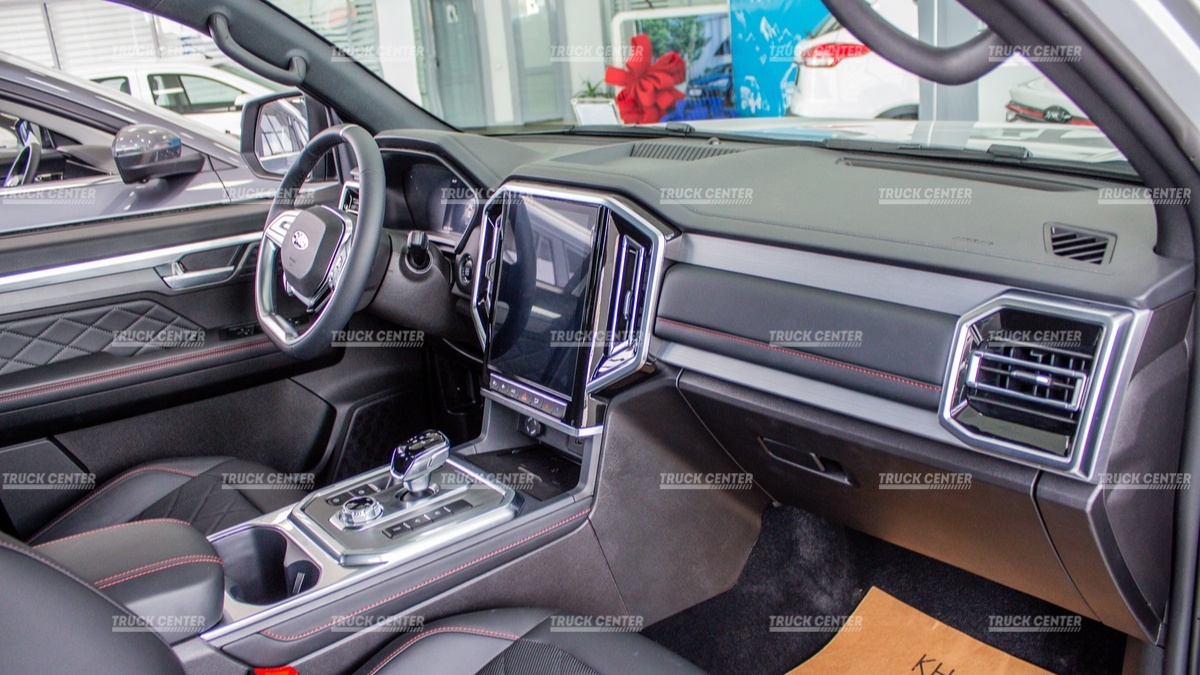 Легковой автомобиль  JAC T9