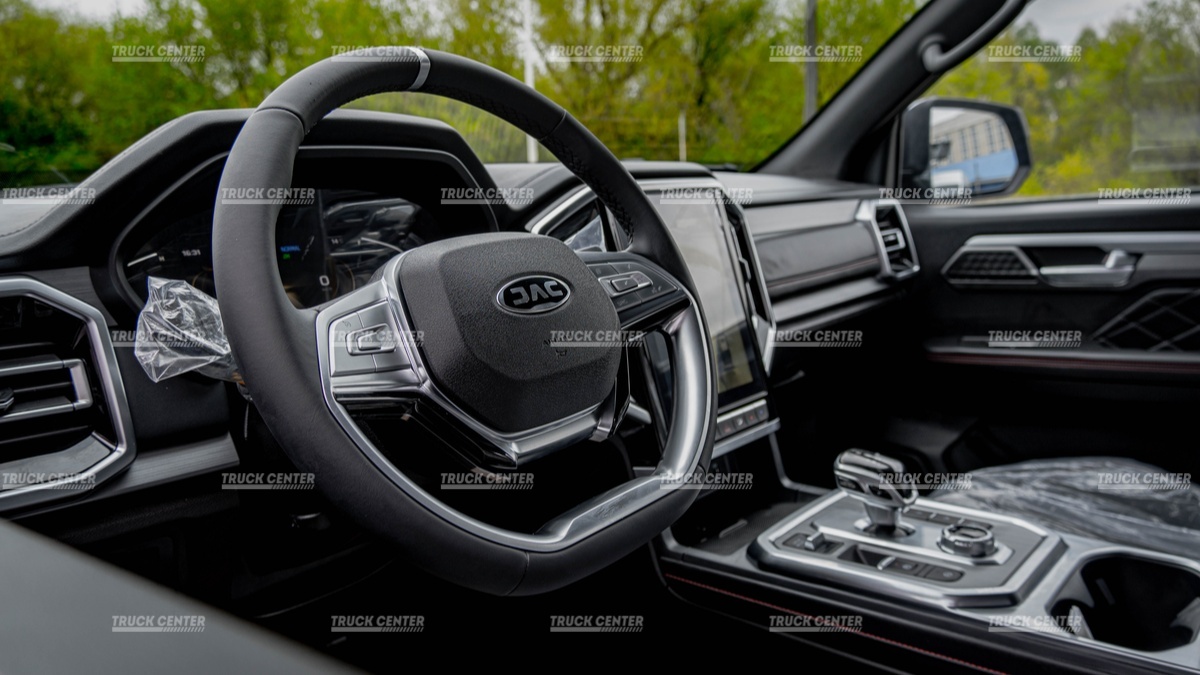 Легковой автомобиль  JAC T9 с кунгом