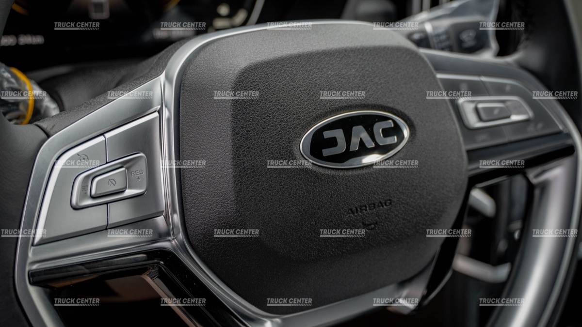 Легковой автомобиль  JAC T9 с кунгом