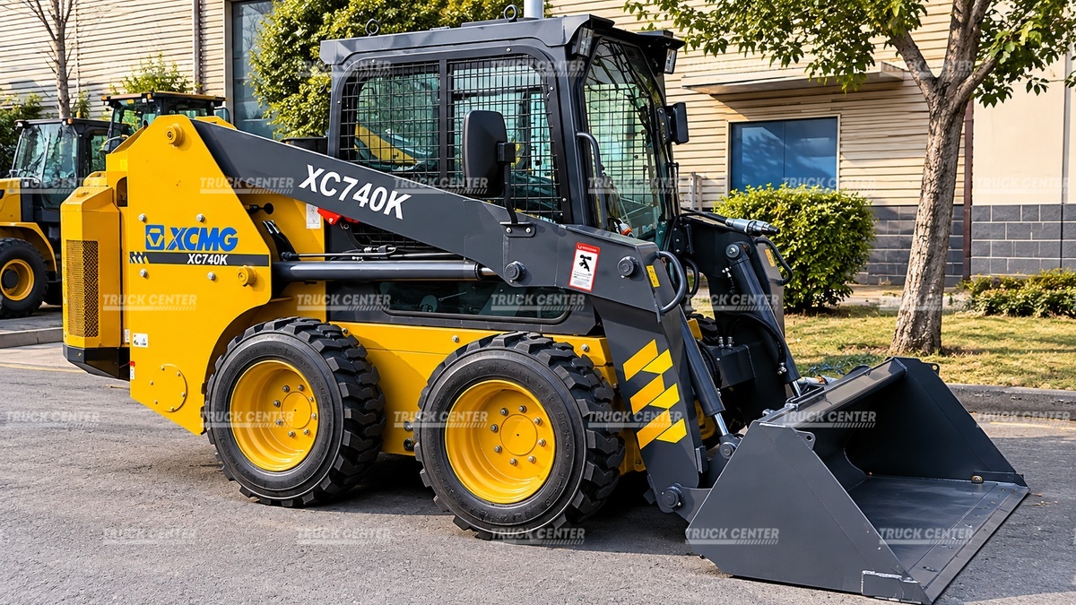 Мини погрузчик XCMG XC740K