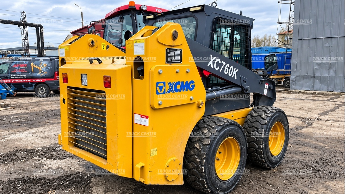 Мини погрузчик XCMG XC760K