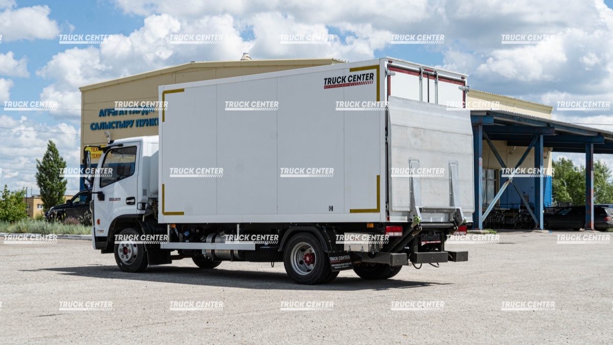 Промтоварный фургон DongFeng С80L