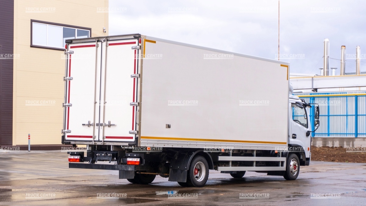 Промтоварный фургон DongFeng С80S