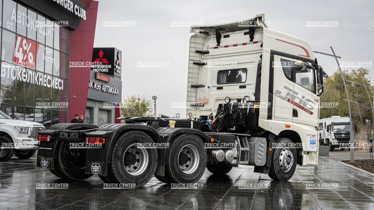 Седельный тягач FAW JH6 (6×4)