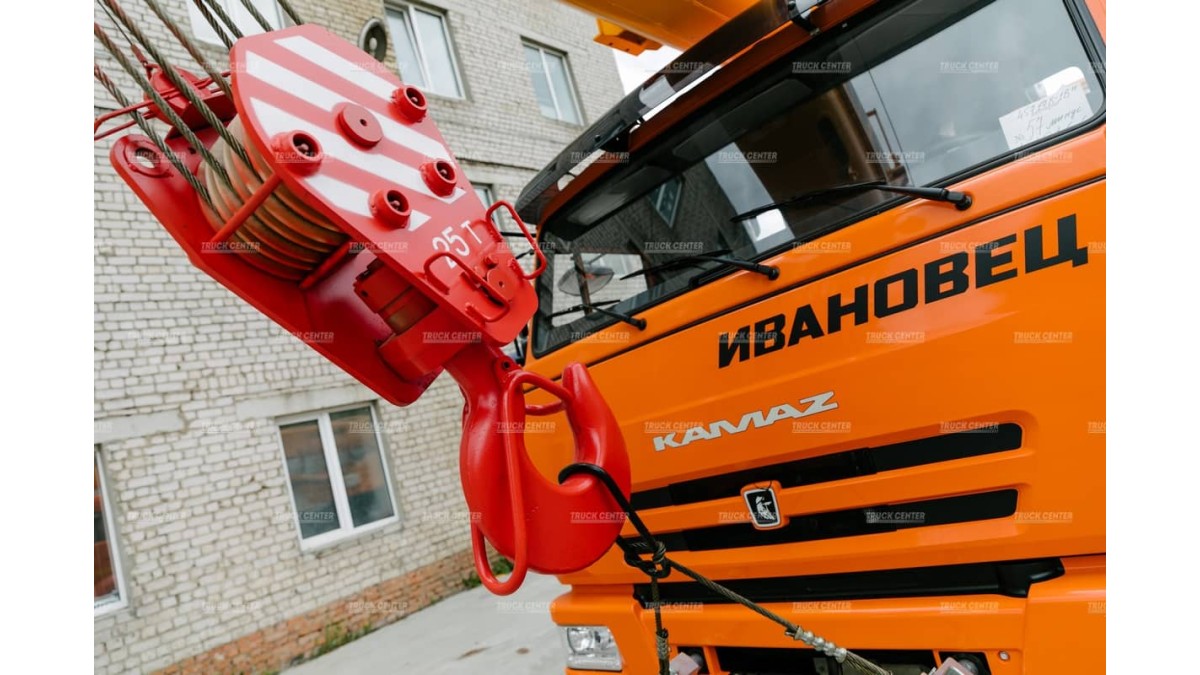 Автокран Ивановец КС-45717К-1В грузоподъемностью 25 тонн