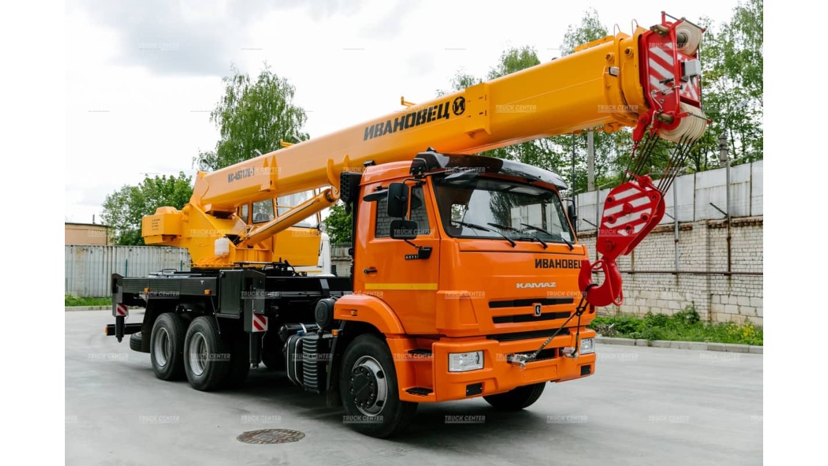 Автокран Ивановец КС-45717К-1В грузоподъемностью 25 тонн