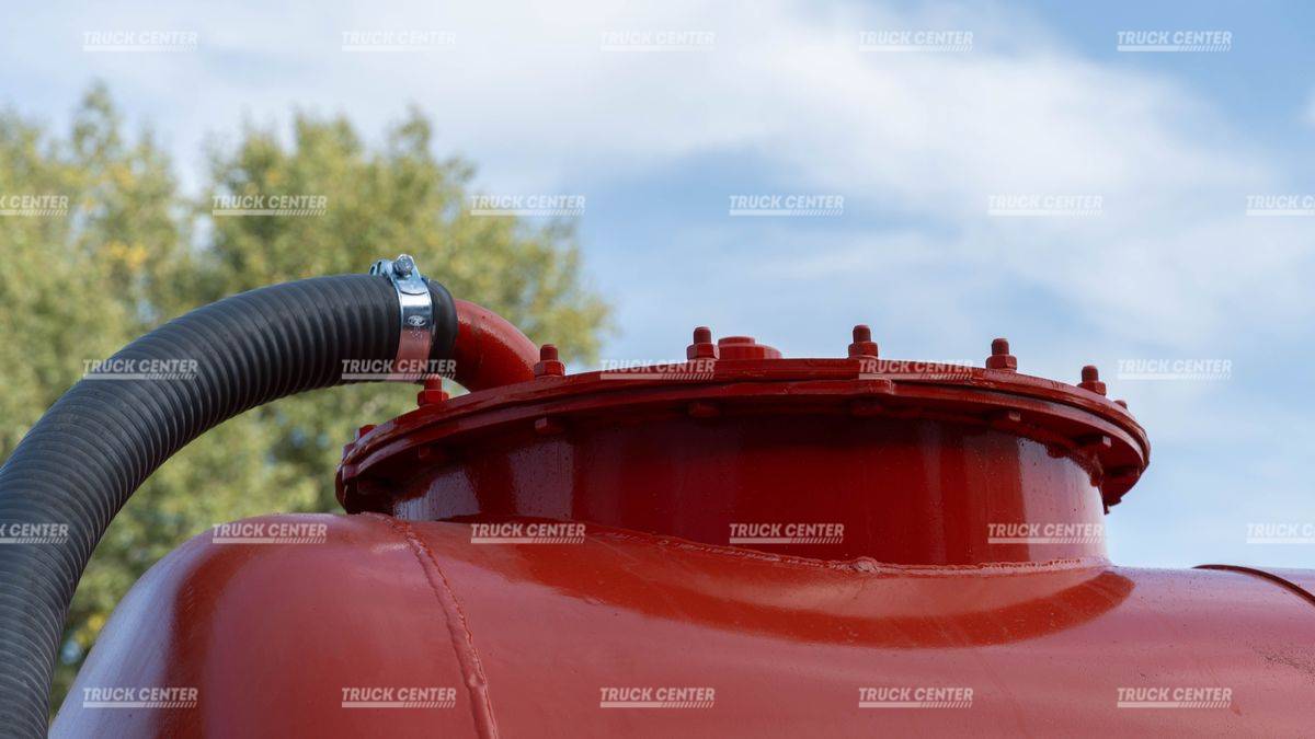 Вакуумная машина  (ассенизатор) вместимость цистерны 3 м3 на шасси JAC N56