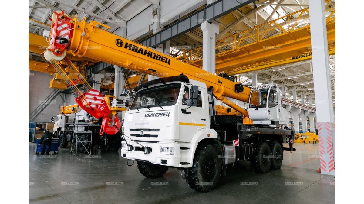 Автокран Ивановец КС-45717К-3М (стрела 24 м) грузоподъемностью 25 тонн