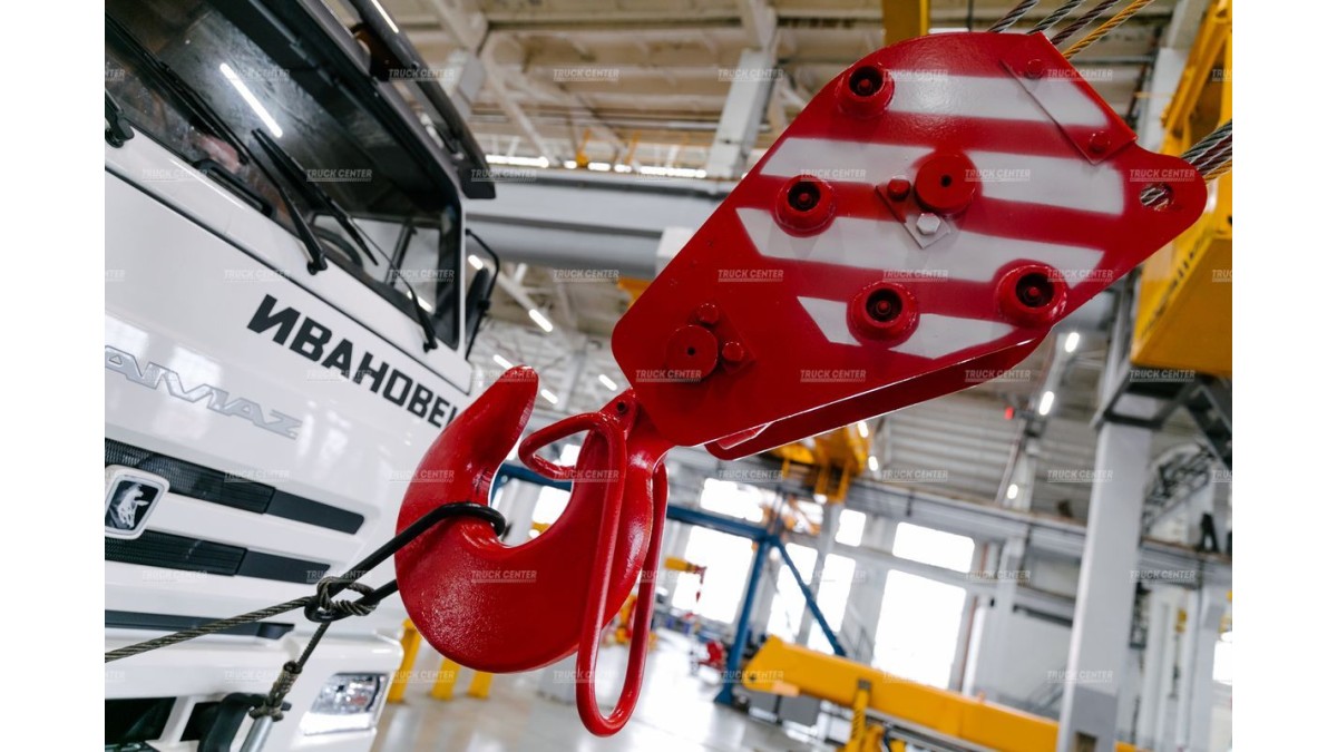Автокран Ивановец КС-45717К-3М (стрела 24 м) грузоподъемностью 25 тонн
