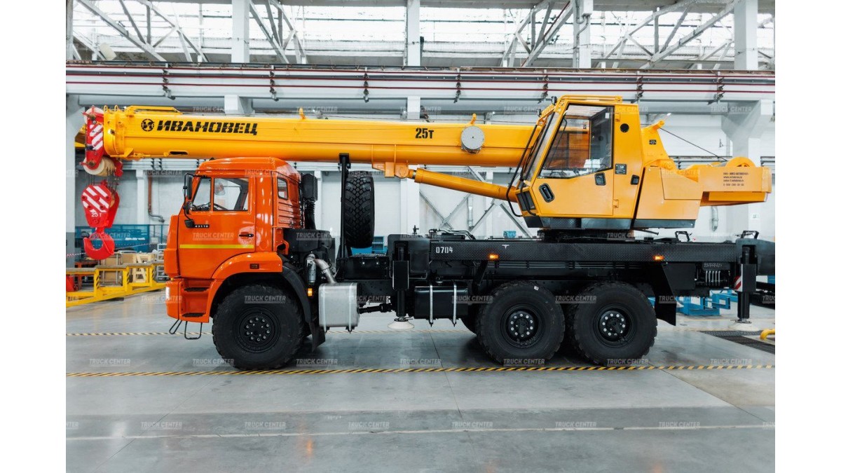 Автокран Ивановец КС-45717К-3В (стрела 21 м) грузоподъемностью 25 тонн