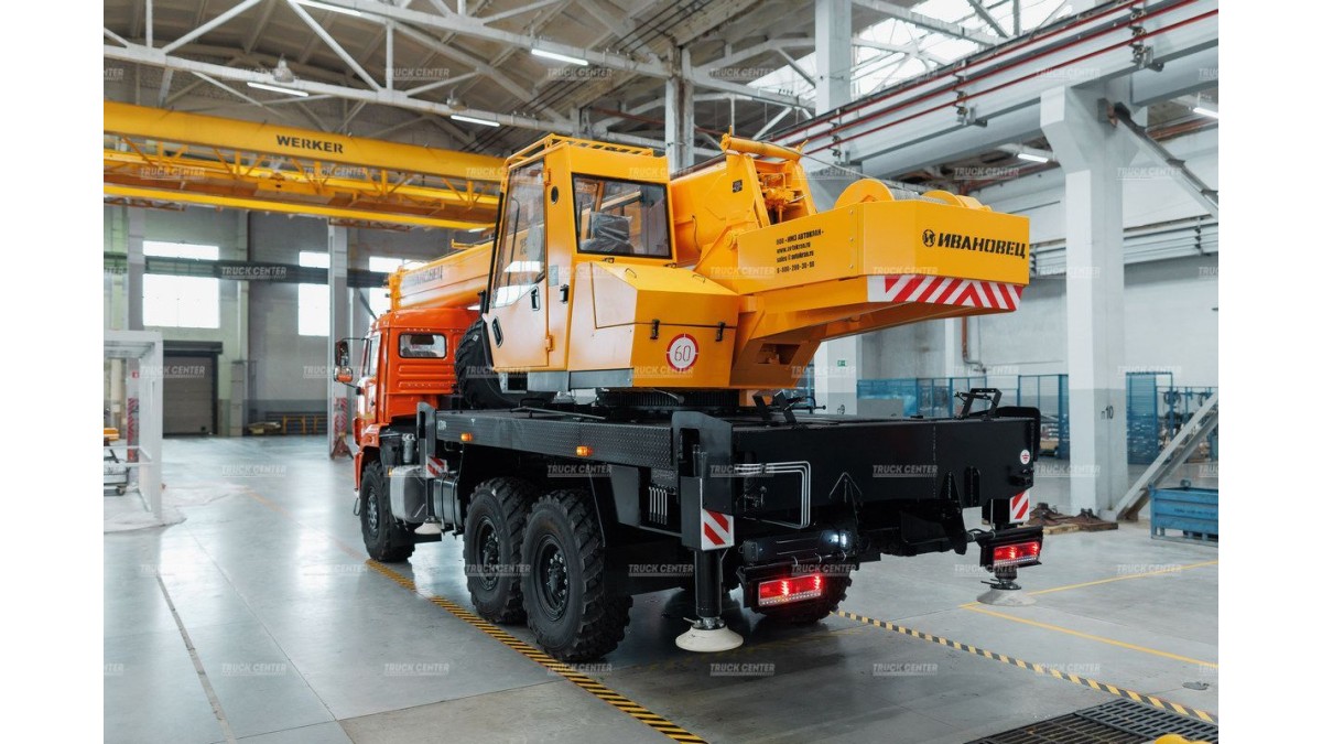 Автокран Ивановец КС-45717К-3В (стрела 21 м) грузоподъемностью 25 тонн