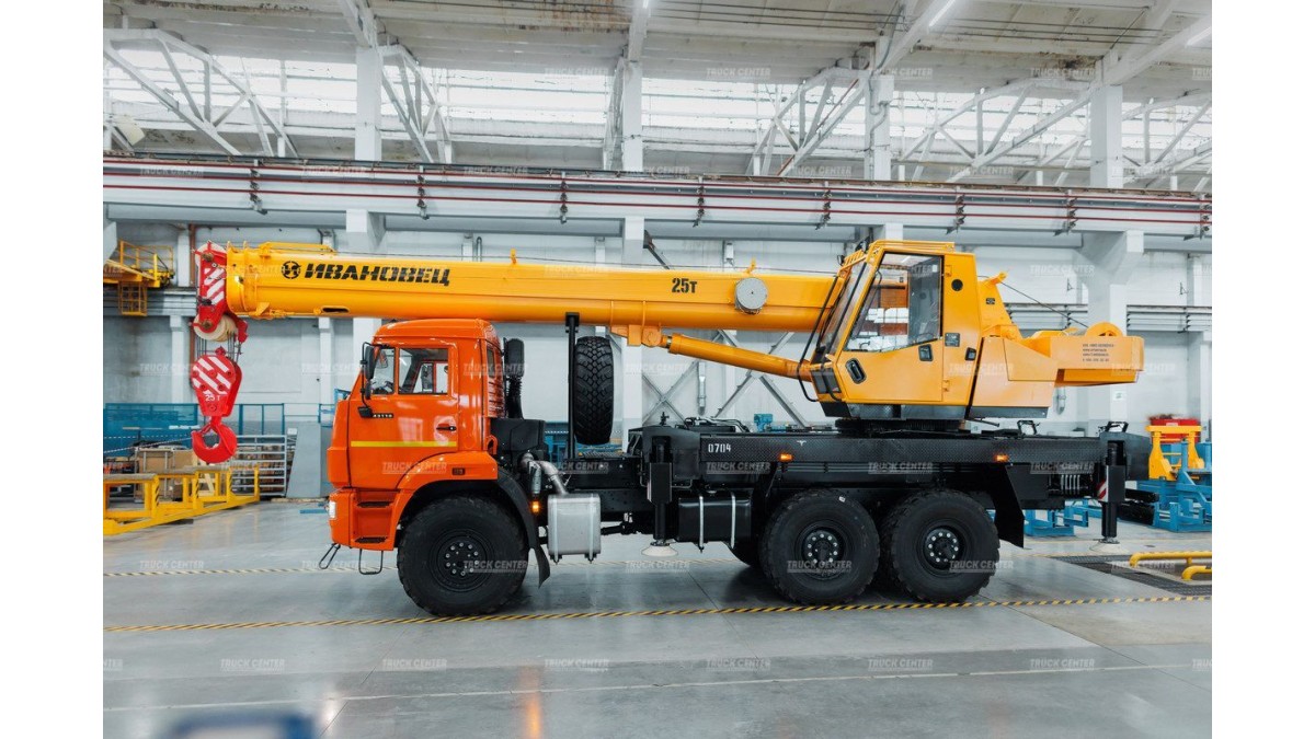 Автокран Ивановец КС-45717К-3В (стрела 21 м) грузоподъемностью 25 тонн
