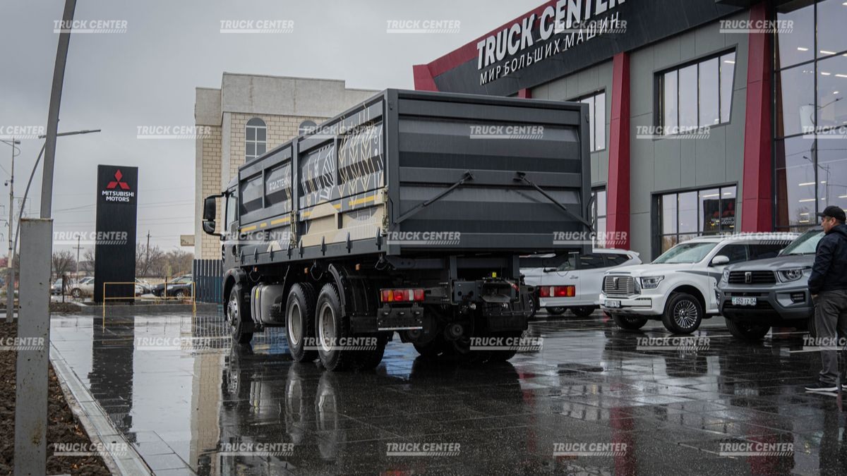Зерновоз на шасси HOWO T5G 6×4